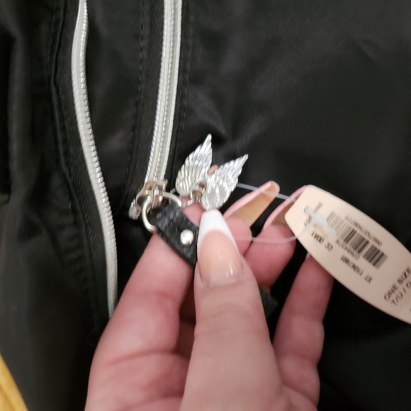 Victoria's Secret tote - Picture 4 of 8